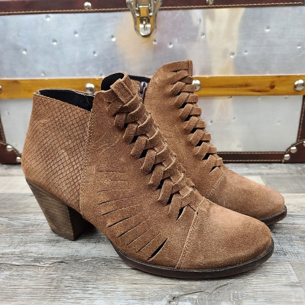 Free Short Loveland Suede Woven Ankle Boots sz 39